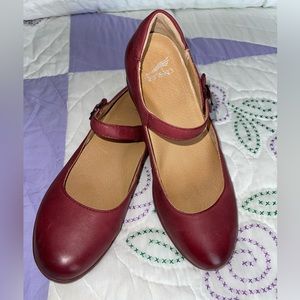 Dansko - Women’s Marcella Nubuck Mary Jane. Size 38 or 7.5